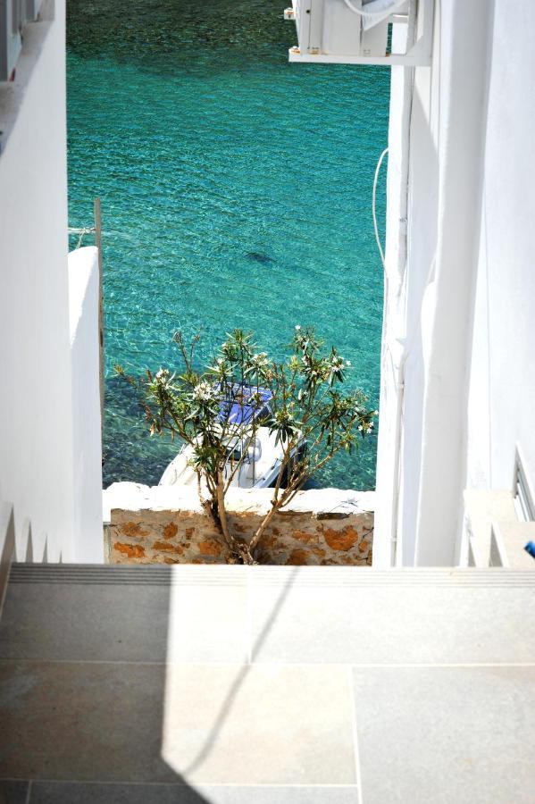 Droufakos' Home, Lux Seafront Apartment W. View Cherronisos  エクステリア 写真