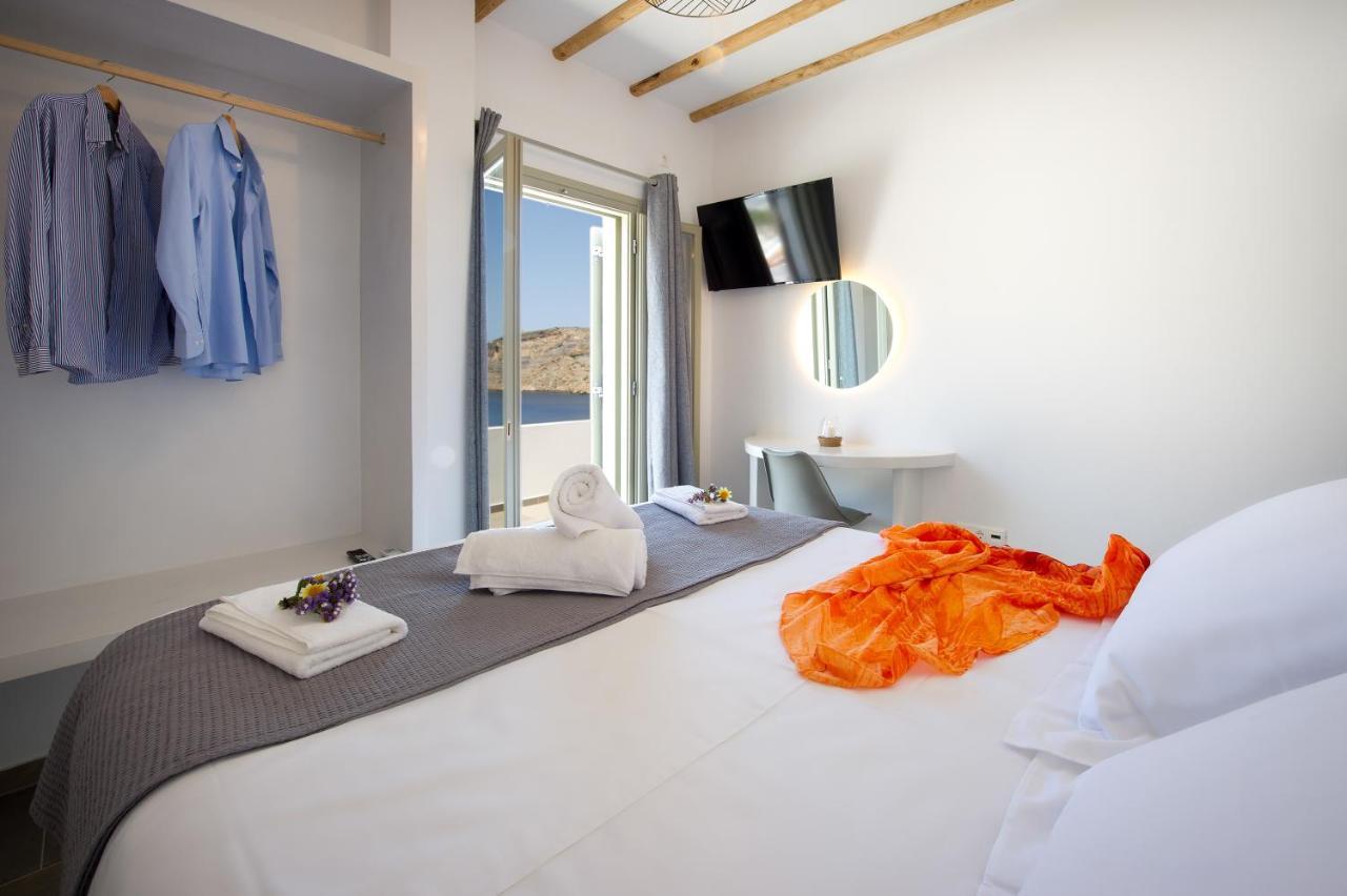 Droufakos' Home, Lux Seafront Apartment W. View Cherronisos  エクステリア 写真